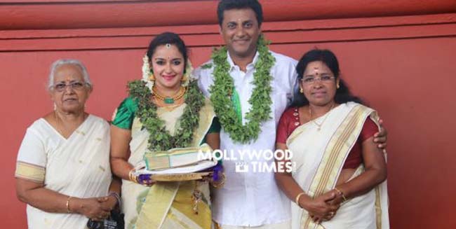 Actress-Shalu-Menon-Wedding-Stills-7-550x367