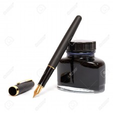 8931763-fountain-pen-with-ink-bottle-Stock-Photo