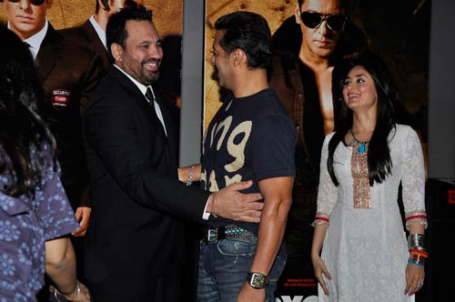 shera-salman-bodygaurd-first-look-launch-(2)_072211114847